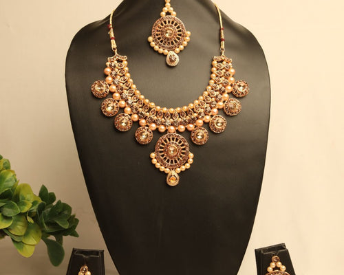 Golden Embrace Necklace set