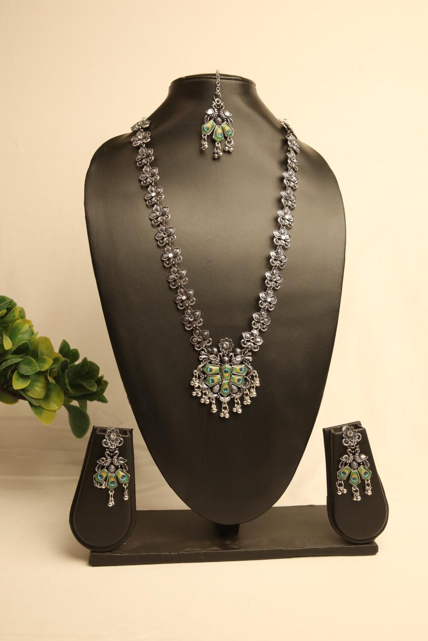 Silken Peacock Necklace set