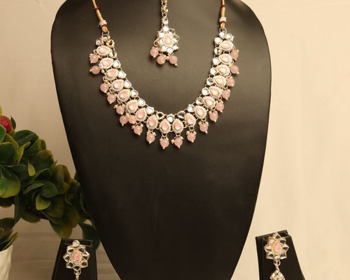 Beige Blossom Necklace set